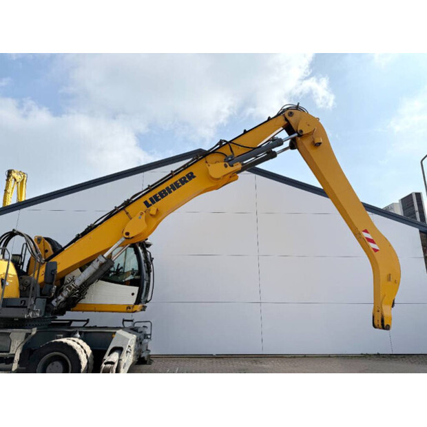 2017 ليبهير LH30M-39448614