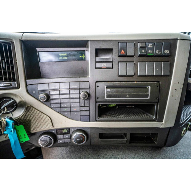 2014 فولفو FM 330-39474219