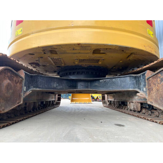 2018 Caterpillar 325FLCR-39505494