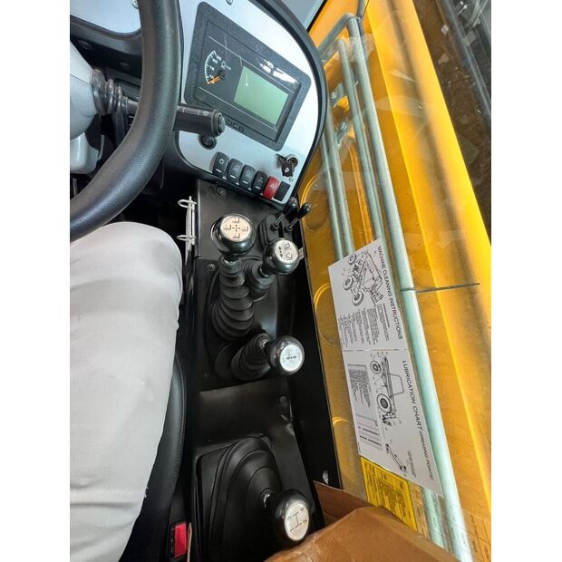 2025 JCB 530-110-39510808