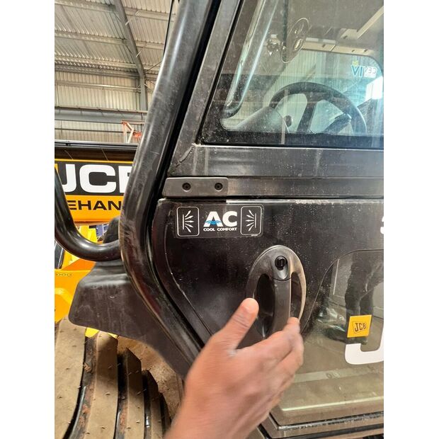 2025 JCB 530-110-39510811
