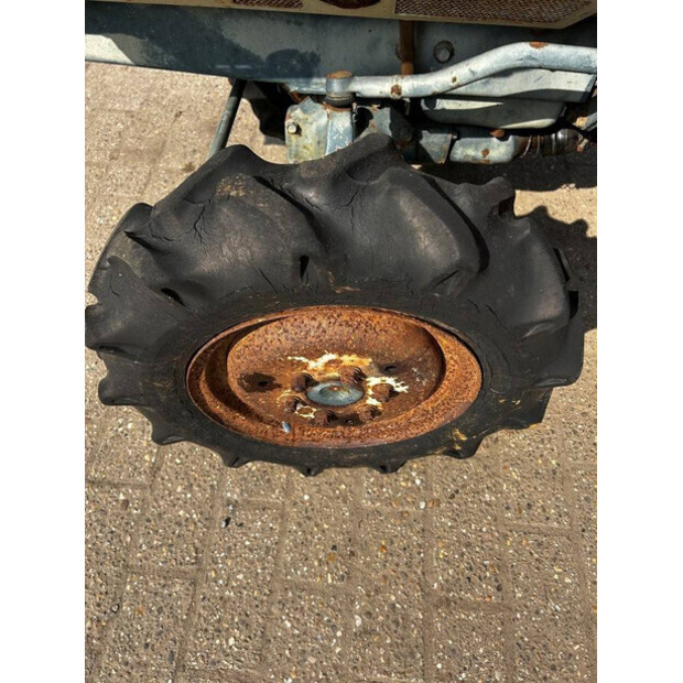 KUBOTA B1600E-39524395
