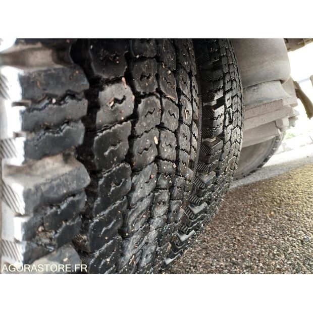 2016 Renault D14-39558185
