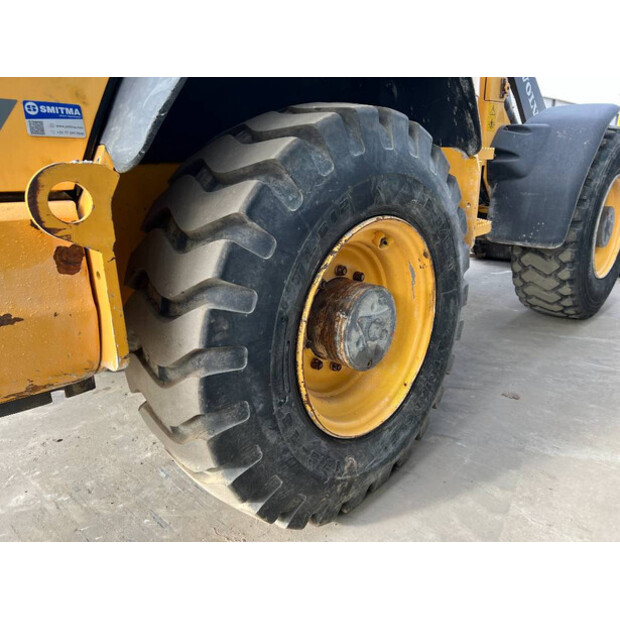 2012 فولفو L50F-39561000
