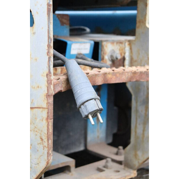 2011 جيني GS-3246-39566934