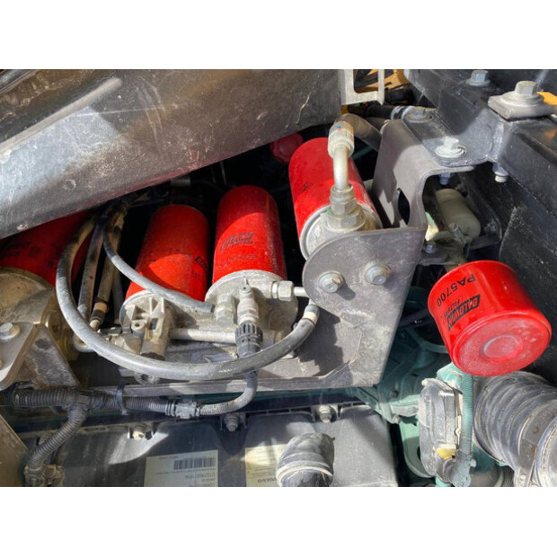 2018 فولفو L260H-39587049