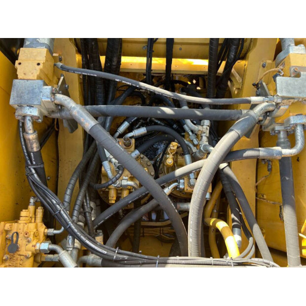 2015 Caterpillar 352F-39610817