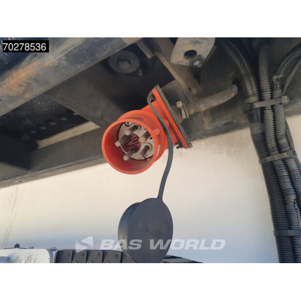 2015 Lamberet SR2B-5T8-1B 3 axles Liftachse Palettenkasten-39617393