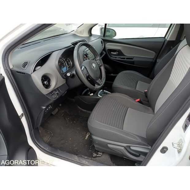 2019 Toyota Yaris-39632428