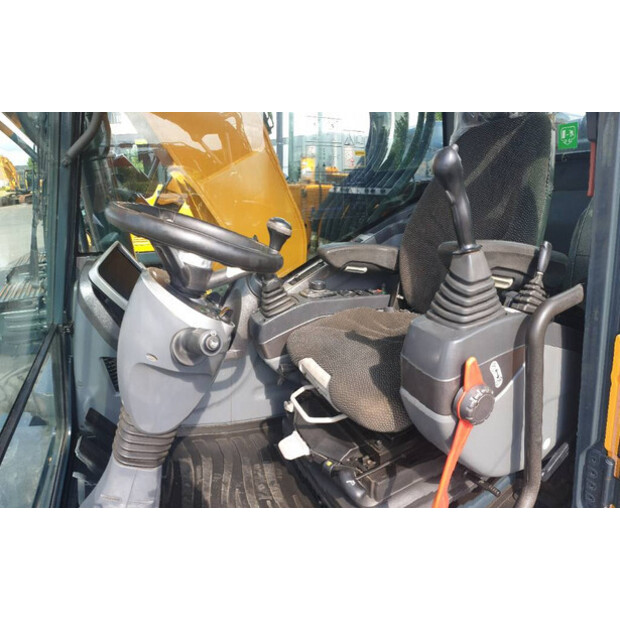 2016 Hyundai HW160-39633509