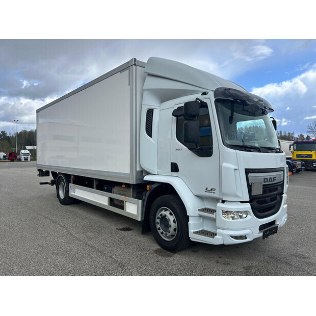 2017 DAF LF 320-39665196
