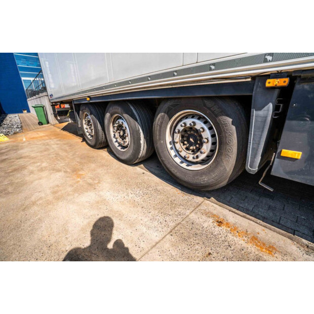 2016 Schmitz Cargobull SCB-S3B-CARRIER VECTOR 1550-39666379