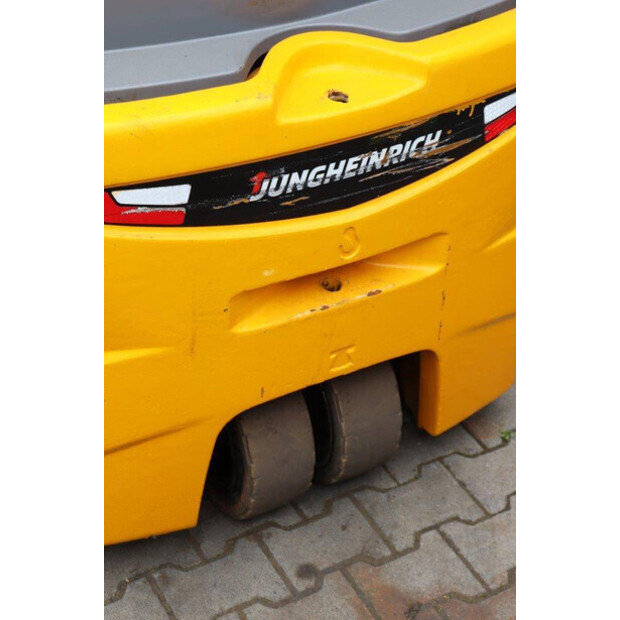 2016 Jungheinrich EFG216-39667374