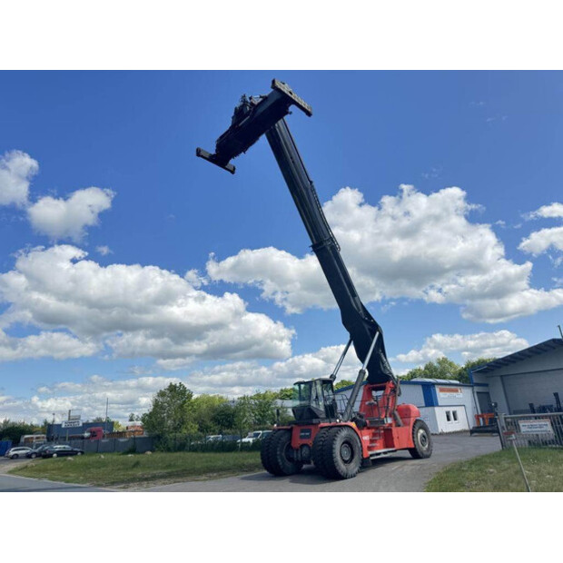 2015 SMV 4535TC5-39685028