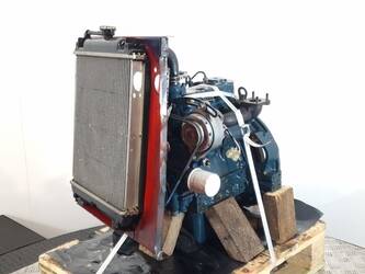 kubota-engine-industrial-d722-39699158