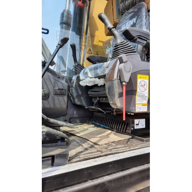 2025 ساني SY215-39721370