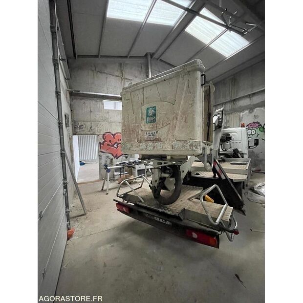 NISSAN Cabstar-39729136