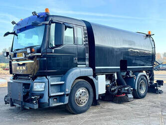 صورة ل كاسحات 2008 مان TGS 18.320