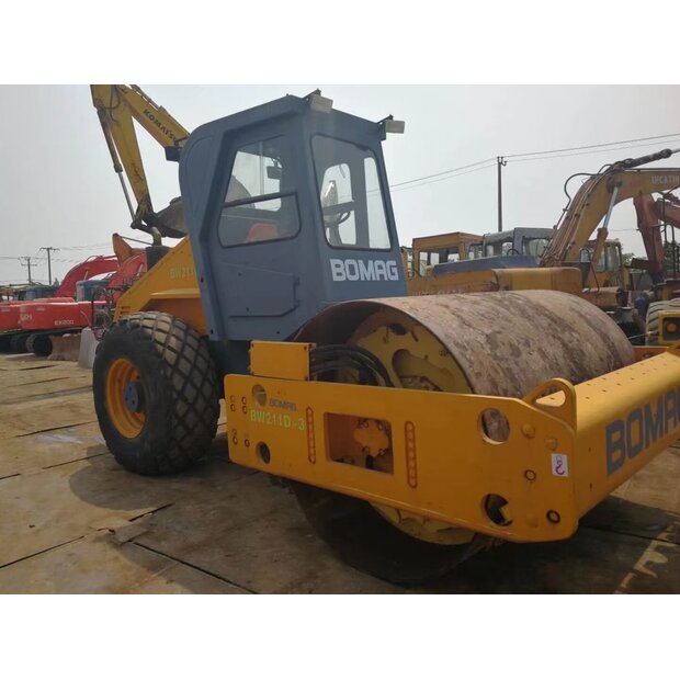 BOMAG BW211D-3-39732126