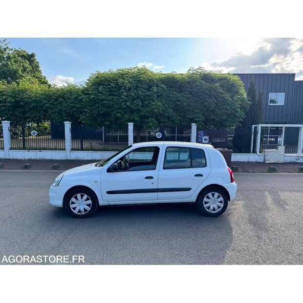 Renault Clio-39750171