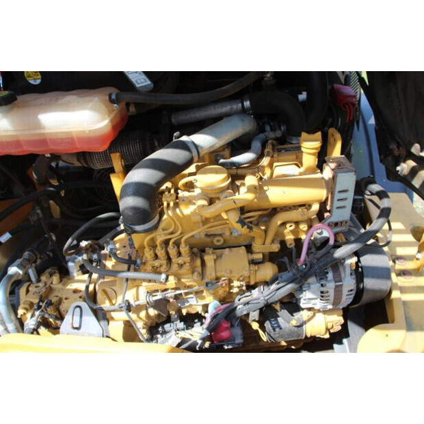 2015 كاتربيلر 906H2-39755901