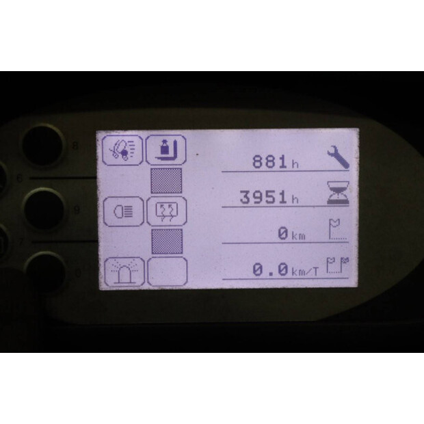 2020 Still RX60-40-39756638