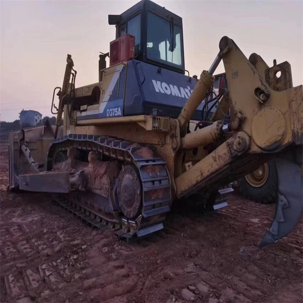2010 كوماتسو D375A-39759291