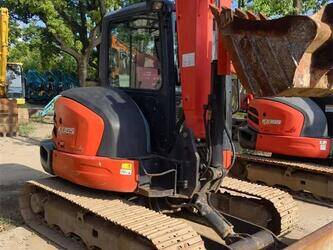صورة ل حفارات مجنزرة 2020 كوبوتا KX165-6