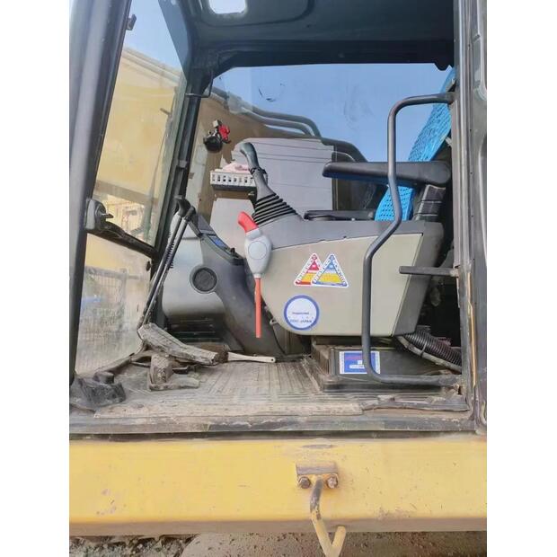 2016 Komatsu PC450LC-8-39759580