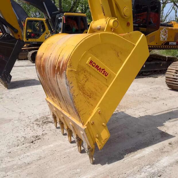 2020 Komatsu PC220-8-39759656