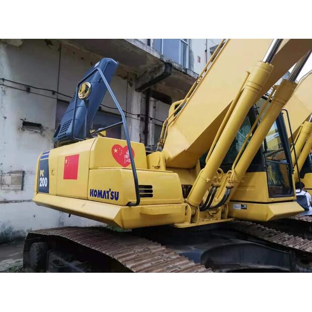 2019 Komatsu PC200-8-39759728