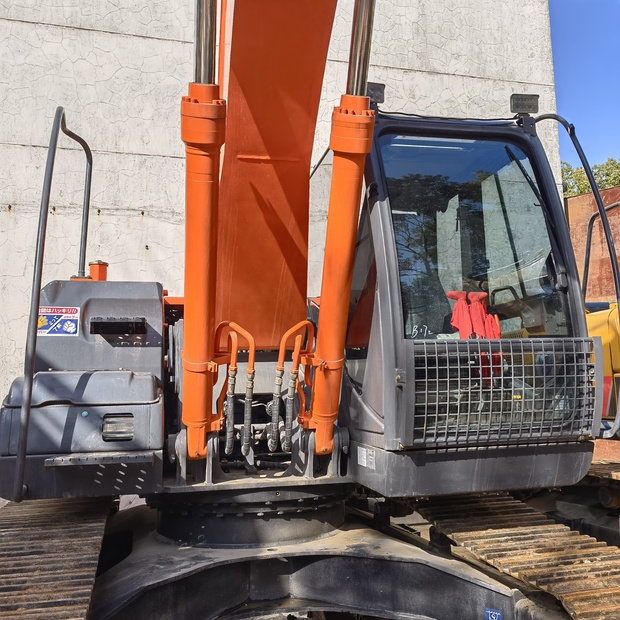 2020 Hitachi ZX200-39759763
