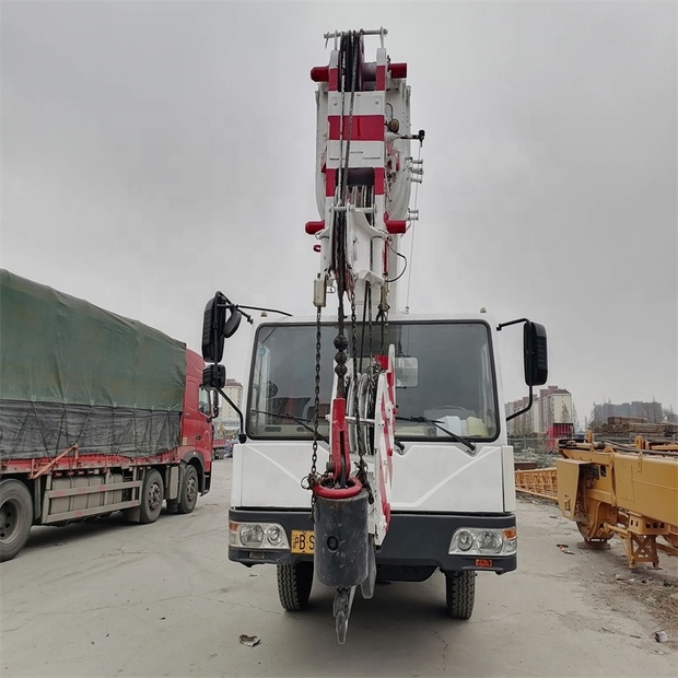 2018 زووم ليون QY25V-39760127