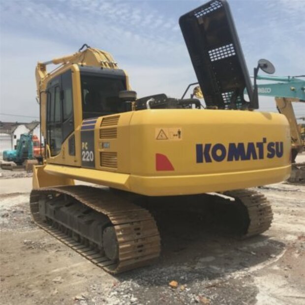2016 Komatsu PC220LC-39760250