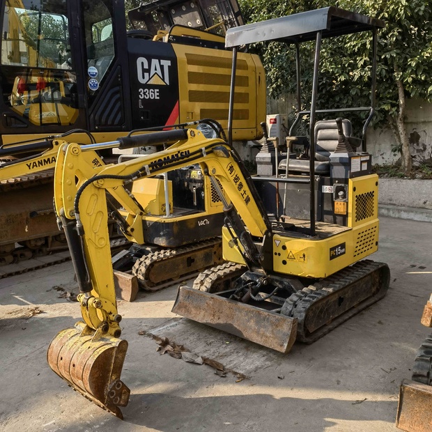 2020 Komatsu PC15MR-39760294