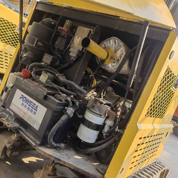 2020 Komatsu PC15MR-39760295