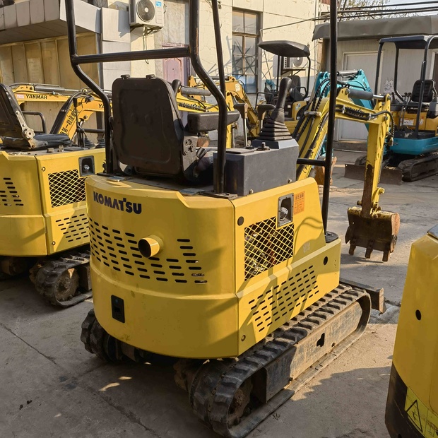 2020 Komatsu PC15MR-39760297