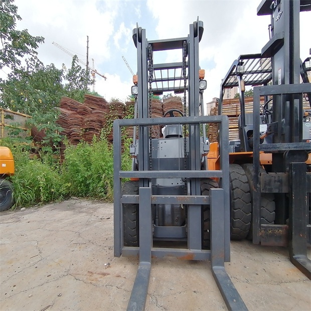 2012 TCM FG30T6N-39760312