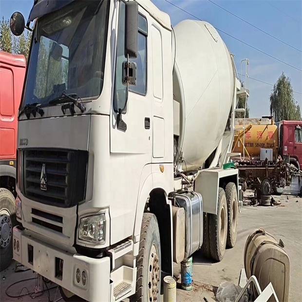 2019 هوو 371-39761674