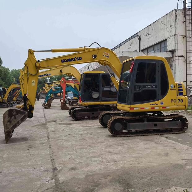 2020 Komatsu PC70-39762183