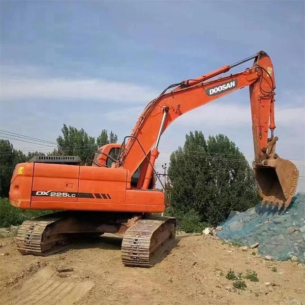 2017 دووسان DX225LC-39762414