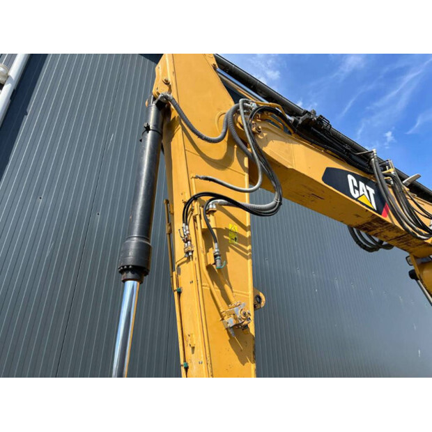 2010 Caterpillar 323D LN-39784270