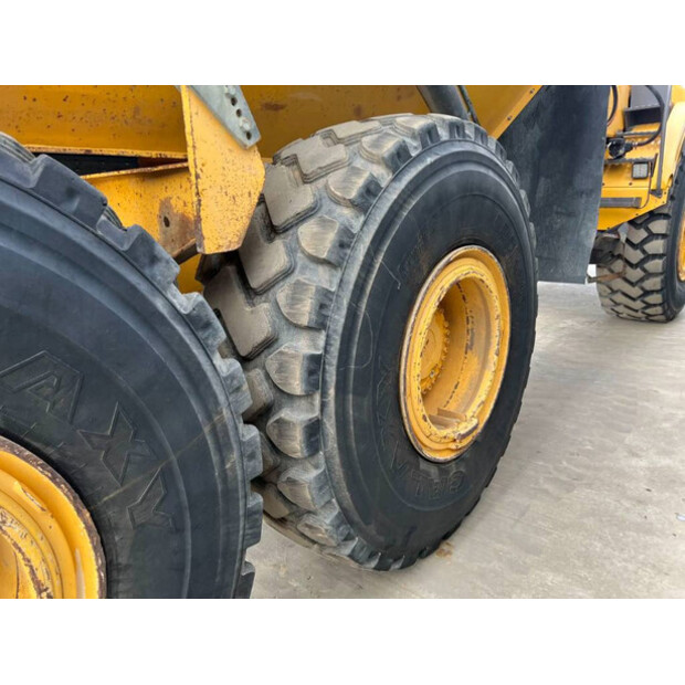 2011 Volvo A25F-39814575