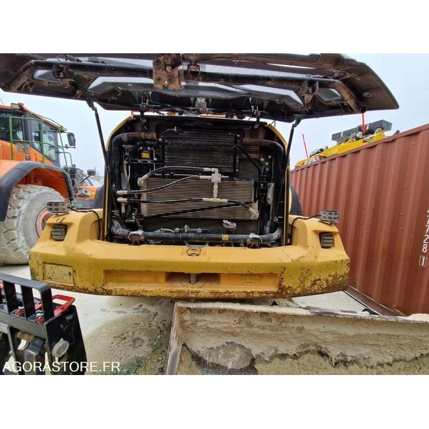 فولفو L180G-39850465