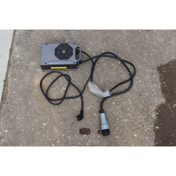 Rhinoceros XN12EV-39875908