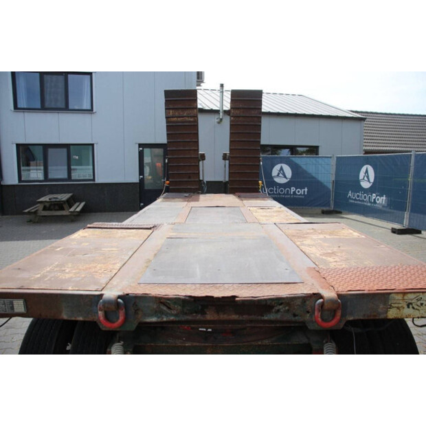 1981 Stas A-24-D-39877555