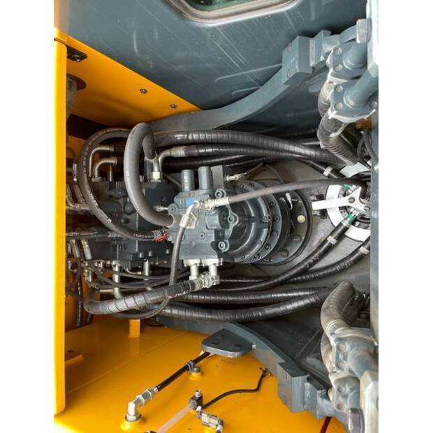 2025 هيونداي R245LR-39930136