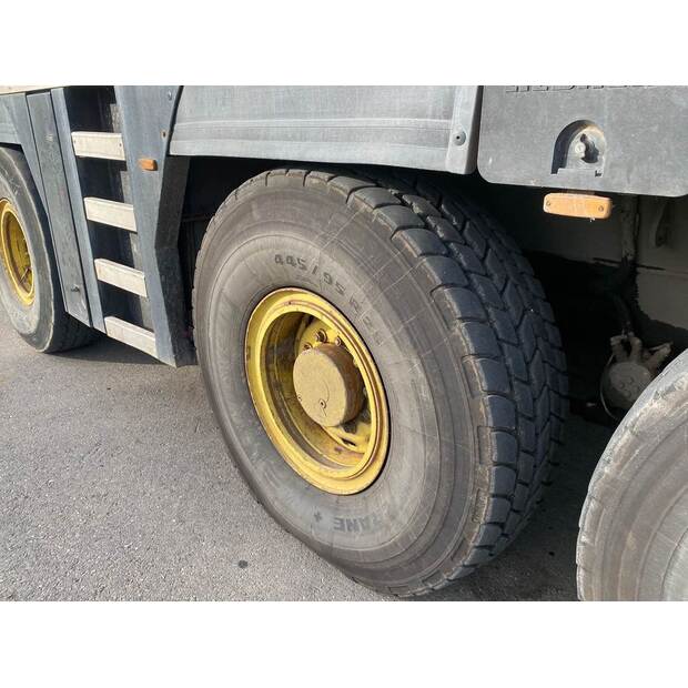 2004 ليبهير LTM1055-39969622