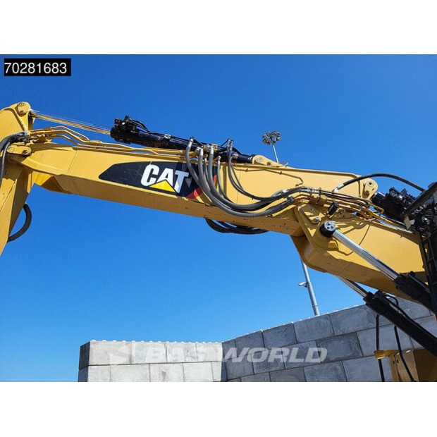 2018 Caterpillar 325FL-39984020