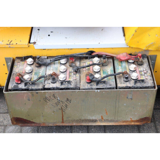 2011 نيفتي HR12NDE-39986555